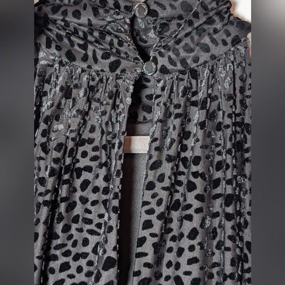 Vince Camuto Black Textured Tie-Neck Jumpsuit — Size 4 - Picture 4 of 7